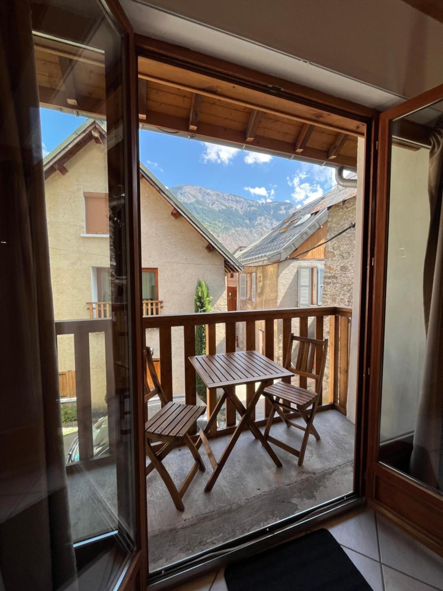 The Stable House Bourg D'Oisans -Bike/Hike/Ski Le Bourg-dʼOisans Eksteriør billede